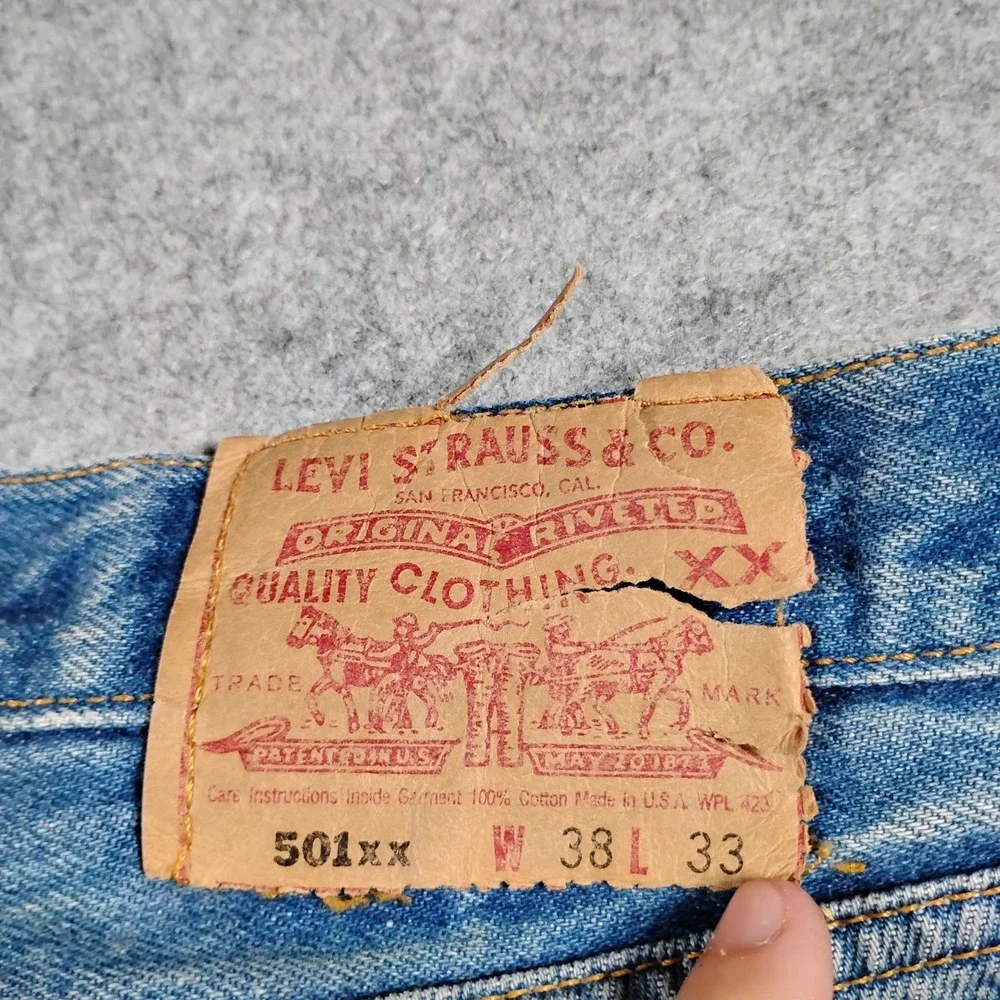 Vintage 90s Levi's 501-0000 Men 38x30 Light Wash Button Fly Made in USA Jeans